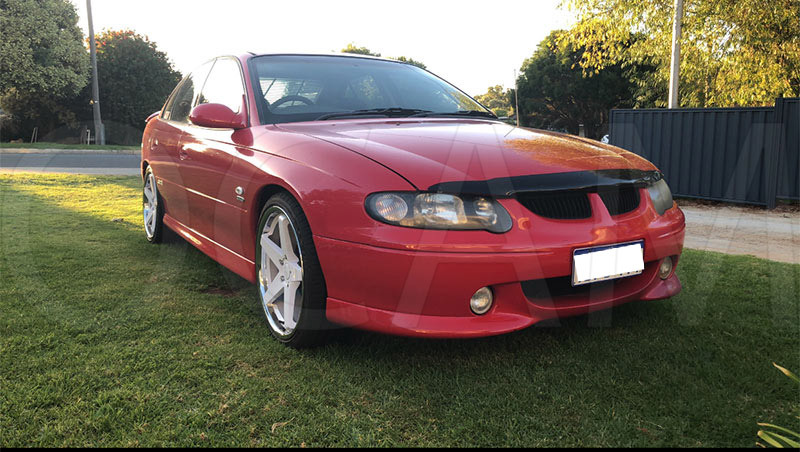 vx commodore bonnet